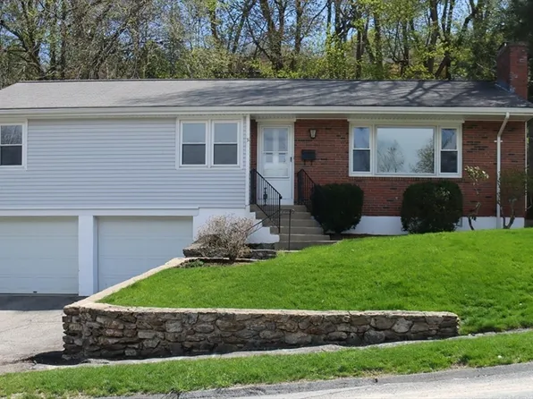 31 Sun Valley Dr, Worcester, MA 01609