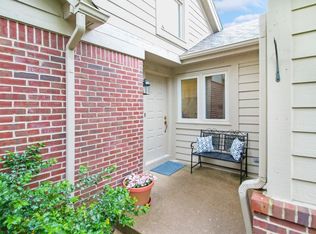 129 Ponds View Dr, Ann Arbor, MI 48103