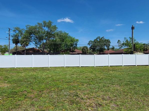 1447 Four Seasons Blvd, Tampa, FL 33613
