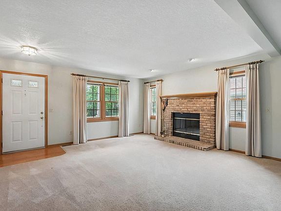 4th image of 4612 Marquette St