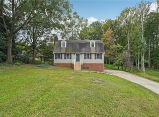 732 Luxbury Rd, Winston Salem, NC 27104
