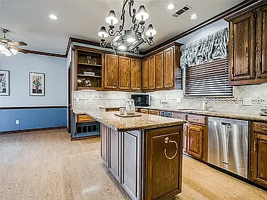 4652 Portrait Ln — Photo 12