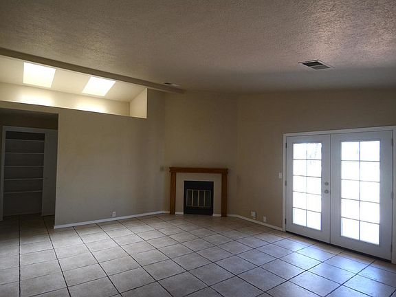 3rd image of 10600 Clyburn Park Dr NE