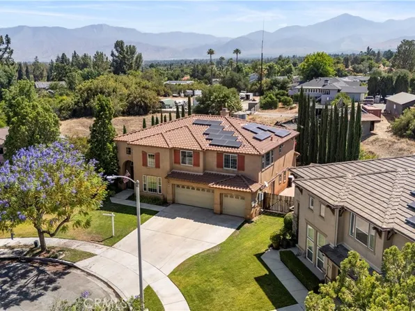505 Acacia Ct, Redlands, CA 92373