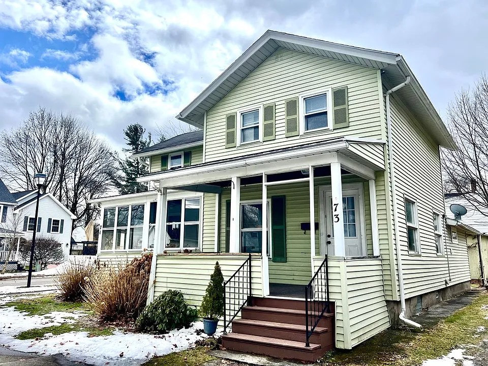 73 Roselawn Ave