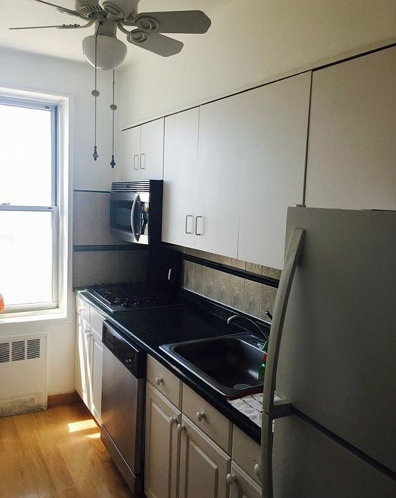 2nd image of 121-16 Ocean Prm Queens Rockaway Park