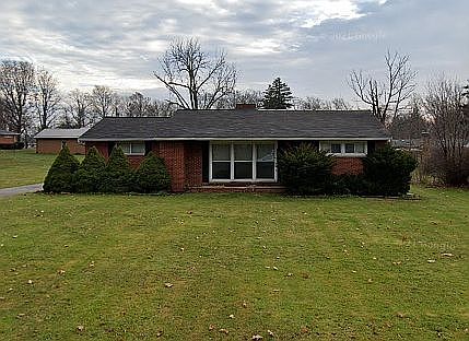 1st image of 128 Brookwood Way N