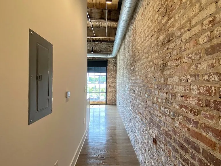 Lofts At Abrams Fixtures — Photo 48