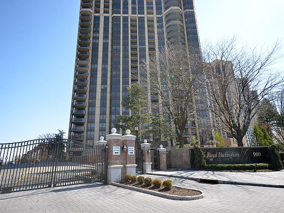 2nd image of 900 Palisade Ave APT 16A