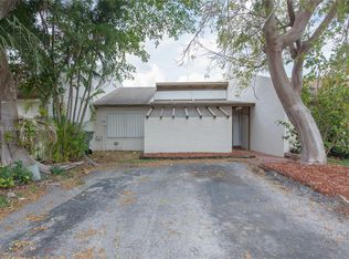 1353 S Audubon Dr, Homestead, FL 33035