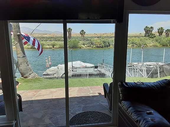 3rd image of 1437 Riverfront Dr