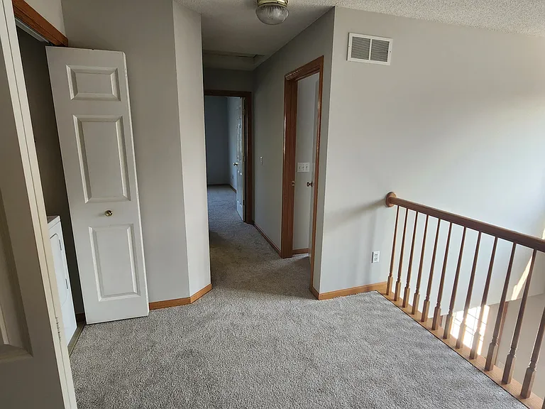 9476 Jewel Ln N — Photo 6
