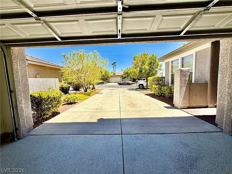3347 Chesterbrook Ct — Photo 13
