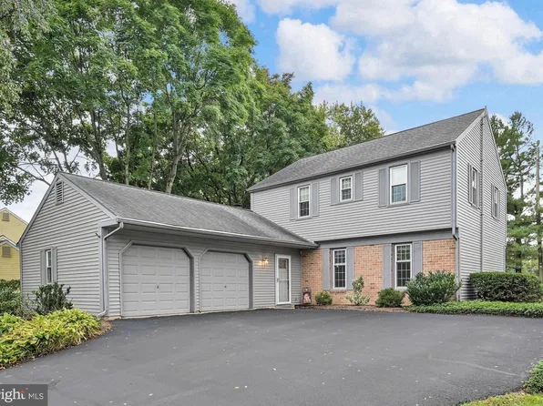 2856 Michener Dr, Lancaster, PA 17601