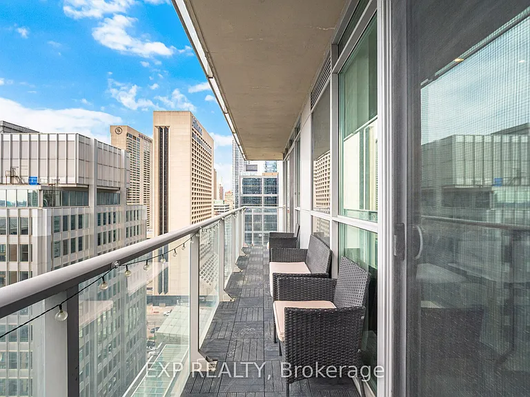 126 Simcoe St #1907 — Photo 31