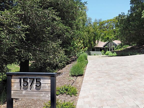 5th image of 1575 Fox Ridge Road