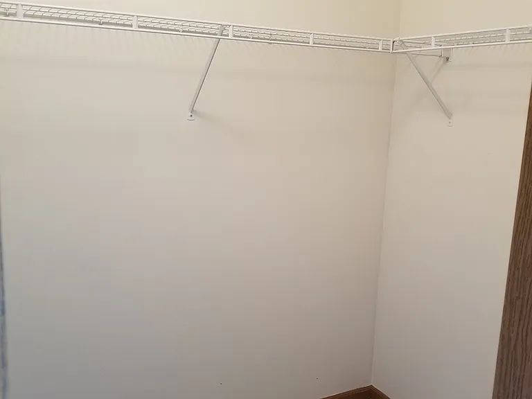 2332 Hopkins Dr — Photo 2