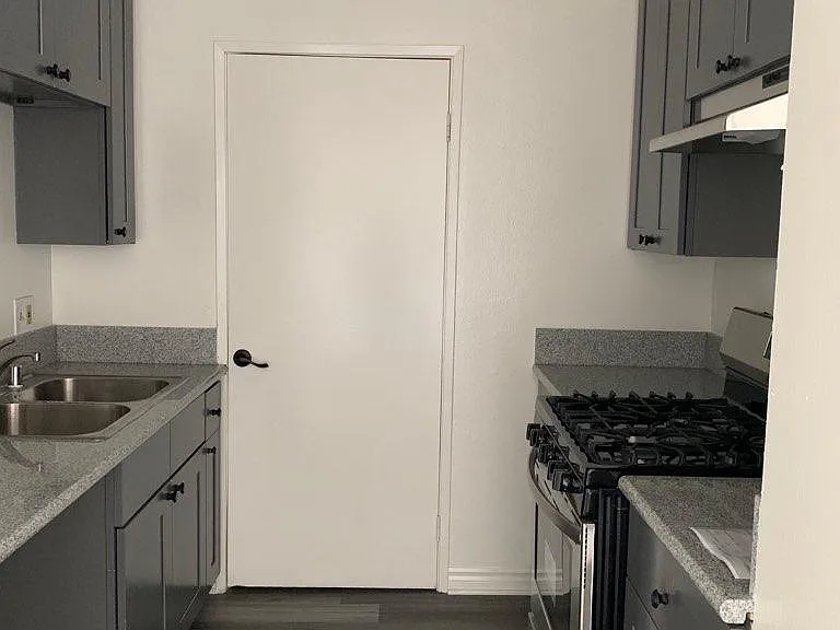 943 Arapahoe St — Photo 3