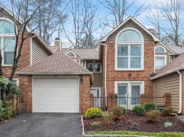 231 Hanover Pl, Cary, NC 27511