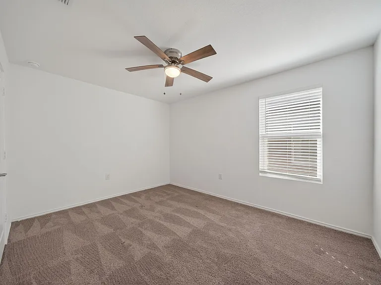 1032 Worshan Ter — Photo 11