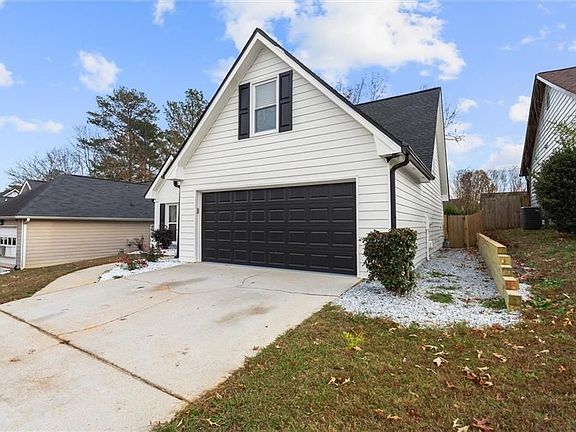 2nd image of 2580 Waterford Park Dr