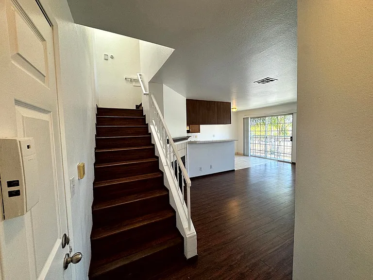 12048 Culver Blvd — Photo 5