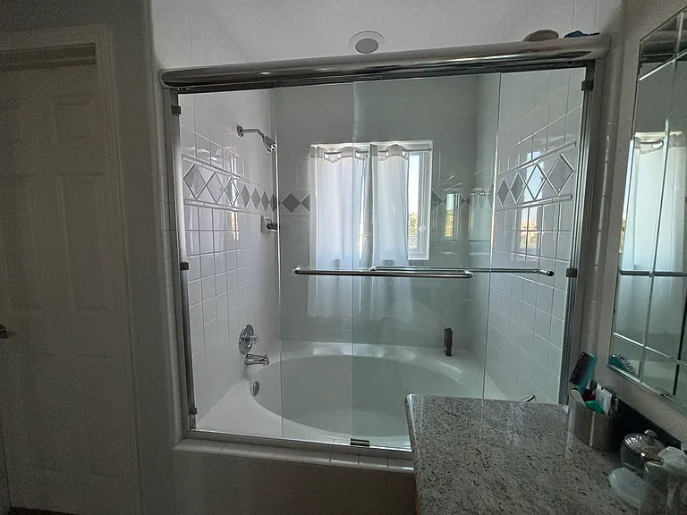 1321 Pacific Beach Dr #C — Photo 26