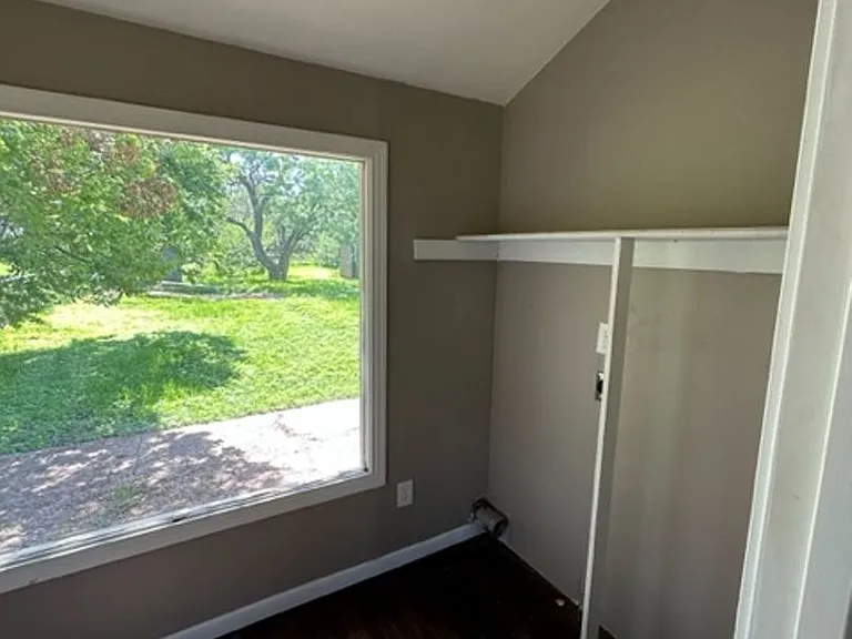 1541 Westmoreland St — Photo 11