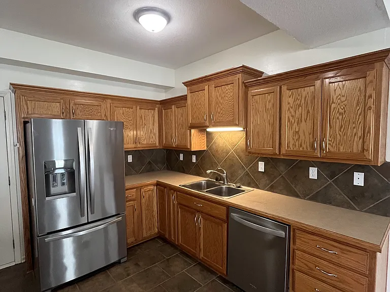 1204 Dustins Way — Photo 4