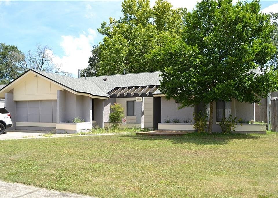 1st image of 1231 Queen Elaine Dr