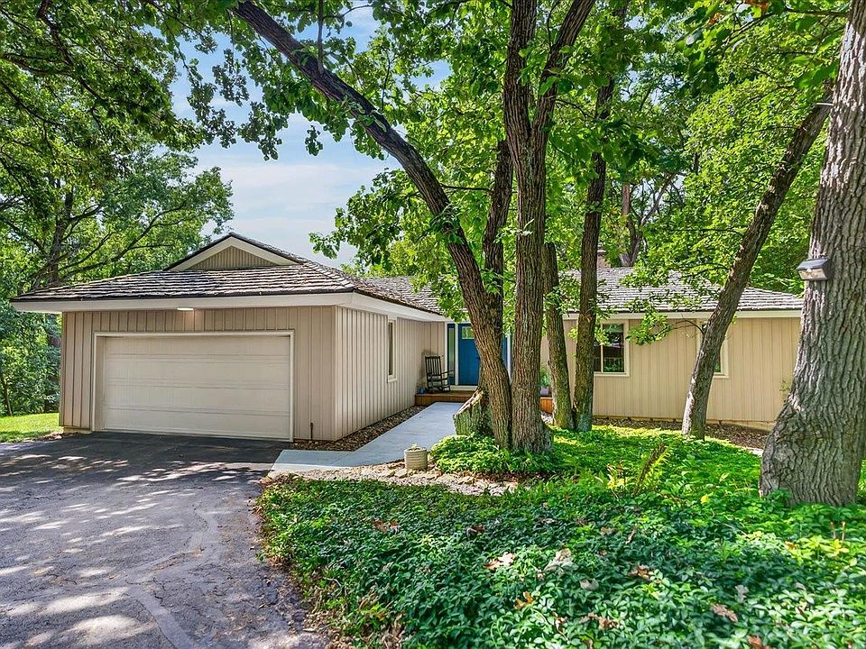 1st image of 7116 Applewood Dr