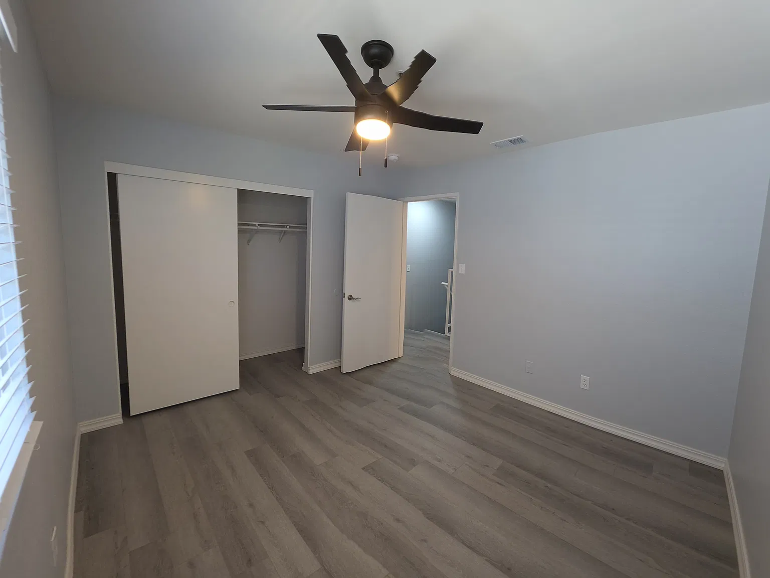 2 bed, 1.5 bath, 952 sqft, $2,950 — Photo 2