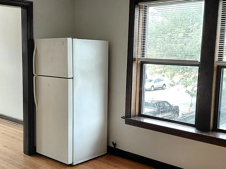 4810 W Armitage Ave #2F — Photo 5