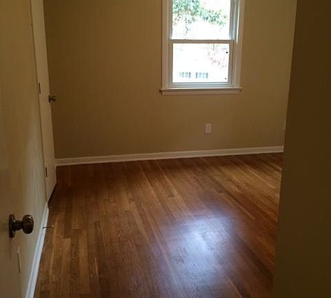 3rd image of 212 Talley Pl