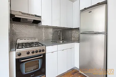 Rented by aptsandlofts.com