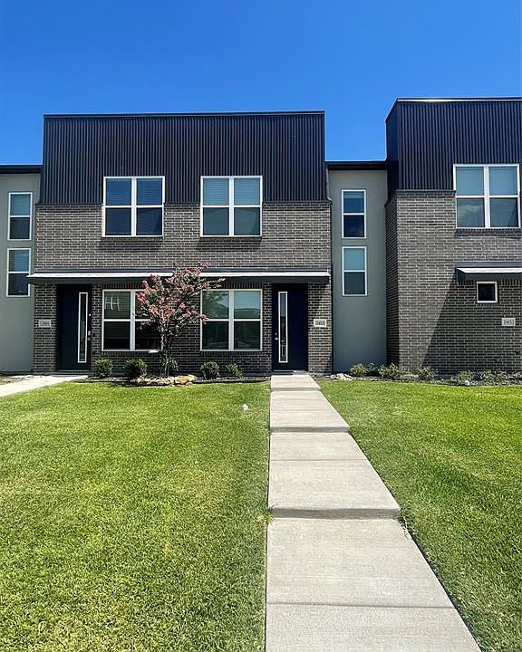 1st image of 2413 Chinook Way