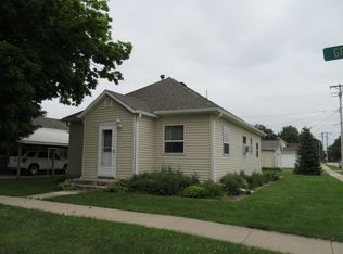 105 Grove St, Fort Atkinson, IA 52144