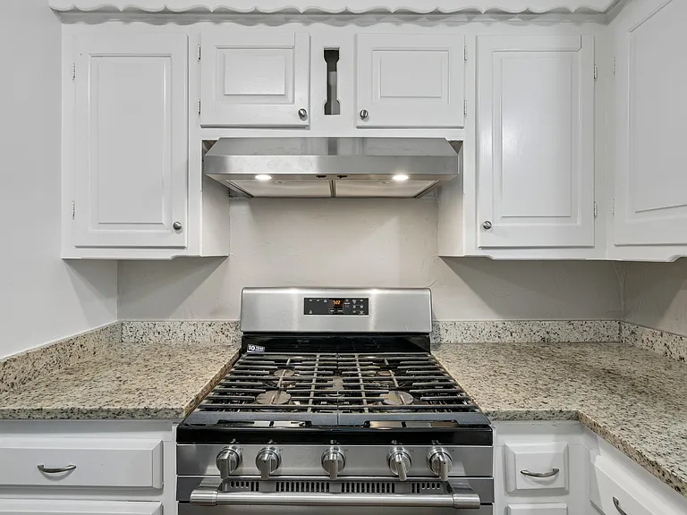 Kitchen 3