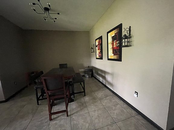 3rd image of 112 Diamond Lake Dr