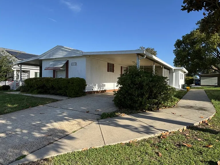 1231 Dustin Dr — Photo 16
