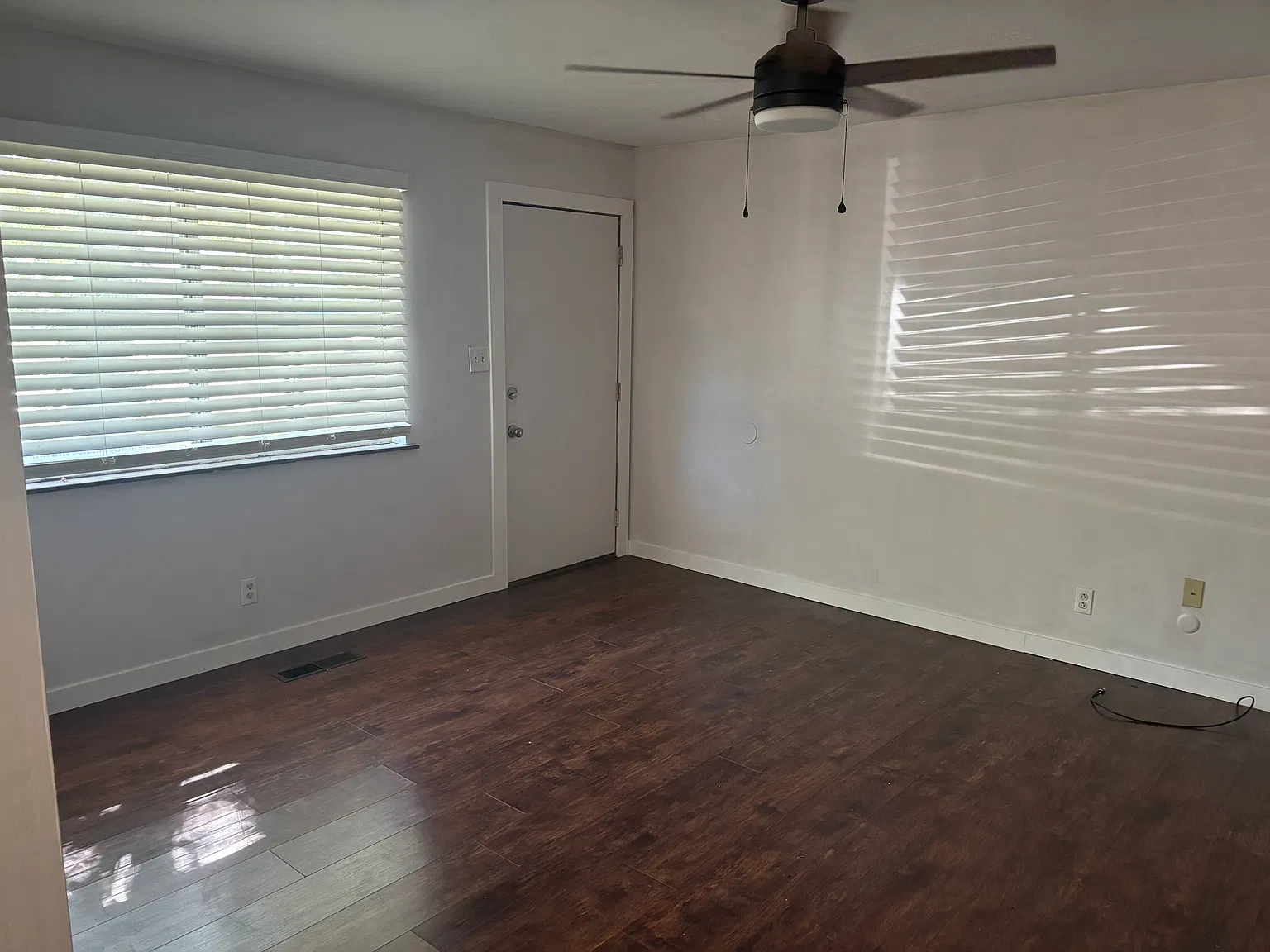 2 bed, 900 sqft, $850 — Photo 1