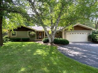 5103 Bonnie Brae Rd, Richmond, IL 60071