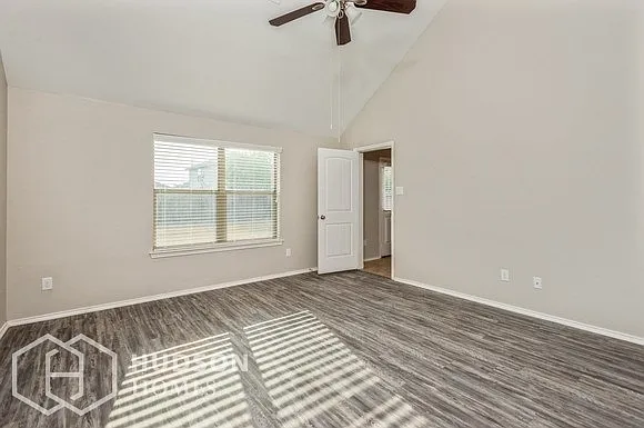 23247 Gallanda Dr — Photo 6