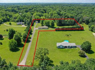 W5423 Briarwood Rd, Elkhorn, WI 53121