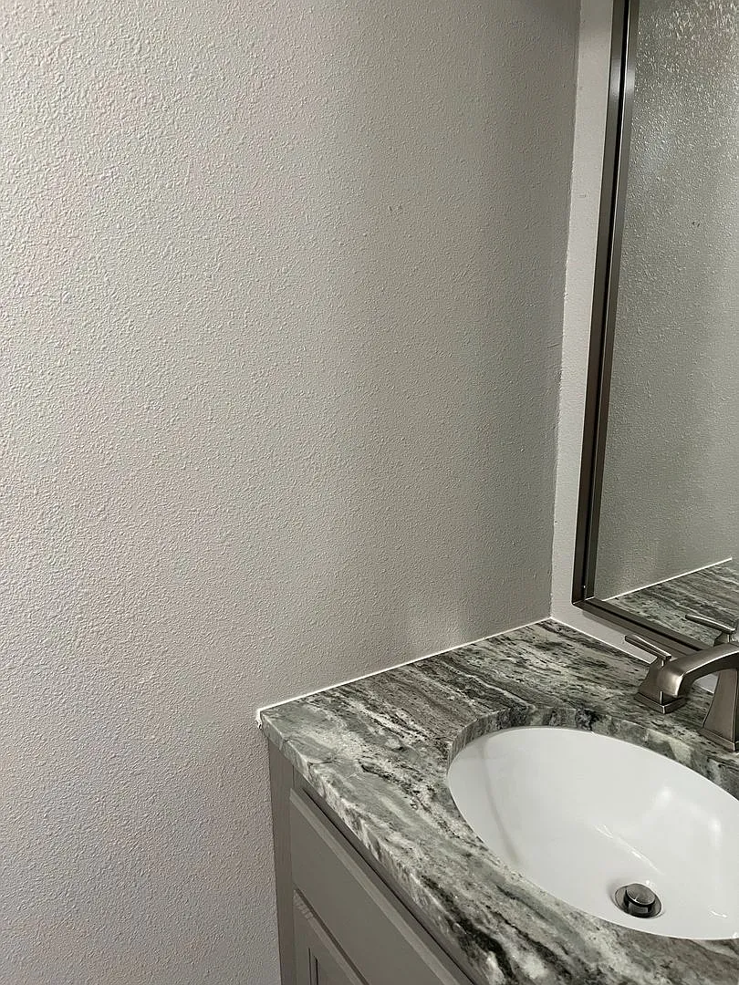 2 bedrooms and 1.5 bathrooms — Photo 3