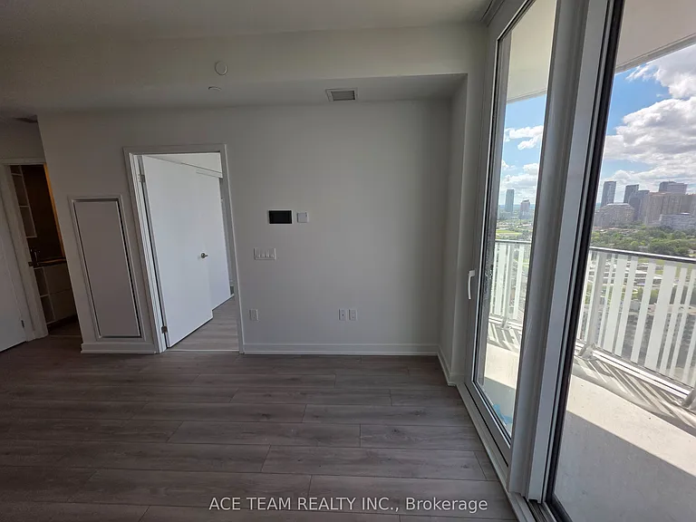 1 Fairview Rd E #3007 — Photo 11