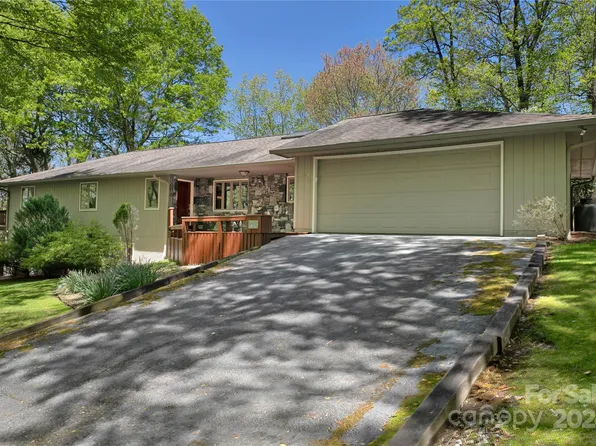 1028 Campbell Dr, Pisgah Forest, NC 28768