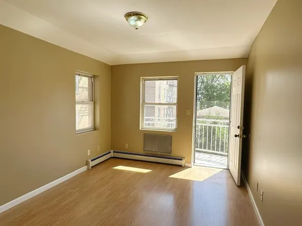 143-22 Beech Avenue image 15 of 20