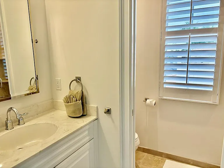 1627 Barbados Ct — Photo 32