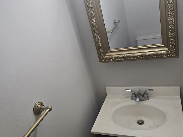 1 Golden Hill Ct — Photo 10